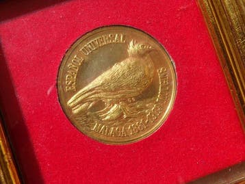Italië. Pablo Picasso 24 carat gold finished over silver
