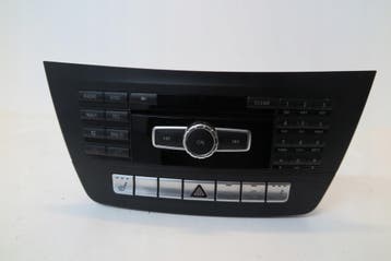 Navigatiesysteem COMAND Mercedes W204 Lift 2049009907, Verzenden, Gebruikt