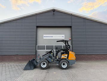 Giant G2300 X-TRA HD minishovel 2026 56 uur, Ophalen, Wiellader of Shovel