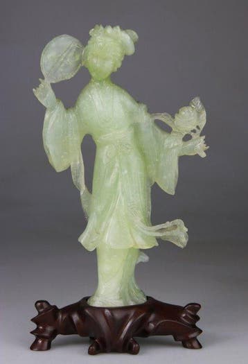 Grande Kwanyin Sculptuur Beeldje - Houten Sokkel -