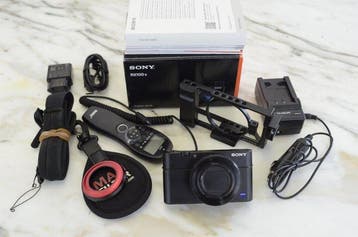 Sony Cyber-shot DSC-RX100 V (M5) Compact Digital Camera Set, Nieuw