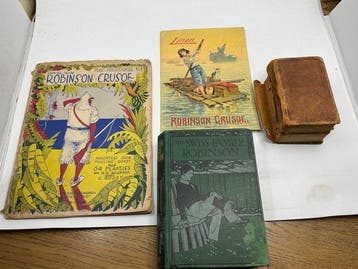 Daniel Defoe - The Life and Adventures of Robinson Crusoe -