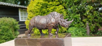 sculptuur, bronzen sculptuur neushoorn - 13 cm - brons, Antiek en Kunst