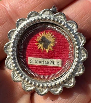 Relikwie - Metaal, Textiel, Glas - 1940-1950 - Sint-Maria