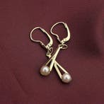 Gouden oorhangers met parel (Oorbellen), Gebruikt, Overige kleuren, Ophalen of Verzenden, Met edelsteen