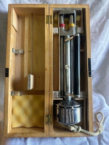 Sweden Scientific barometer - Metaal, Plastic, Aluminium -