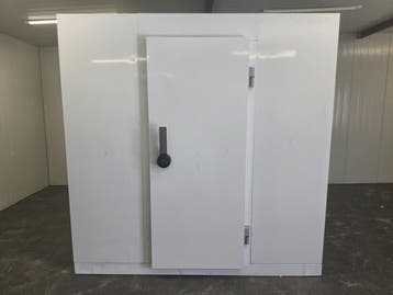 Vriescel 210 x 240 x 220 cm B-keus, Nieuw in verpakking, Koelen en Vriezen