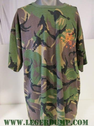 T-shirt camouflage met oranje leeuw opdruk (T-shirts), Kleding | Heren, Ophalen of Verzenden, Nieuw