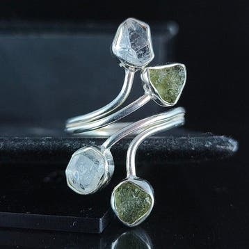 Moldaviet Sieraden - Hoogte: 34 mm - Breedte: 22 mm - 4.37 g, Verzamelen