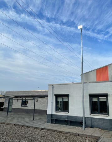 8 meter bovengronds stalen lantaarnpaal / lichtmast, Nieuw