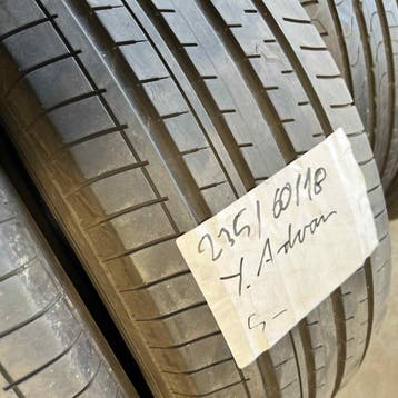 2 x Yokohama Advan 235-60-18 Zomerbanden 5mm, 18 inch, Gebruikt, Ophalen of Verzenden, 235 mm