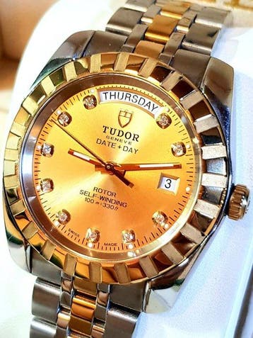 Tudor - Classic Geneva Date+Day - 40mm - Zonder