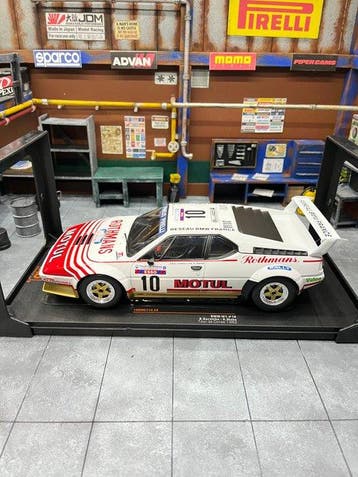 IXO 1:18 - Modelauto - BMW M1 E26 No.10, Tour de Corse, Hobby en Vrije tijd, Nieuw