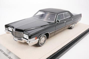 Stamp 1:43 - Modelauto - Cadillac Sedan DeVille (1970), Nieuw