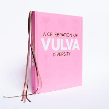 A Celebration Of Vulva Diversity | Hilde Atalanta | Nieuw, Ophalen of Verzenden, Nieuw, Hilde Atalanta