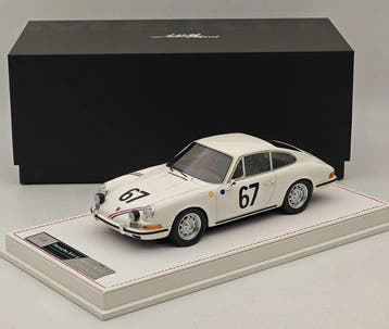 Ivy Merit 1:18 - Modelauto - Porsche 911S #67 – 24H Le Mans, Nieuw