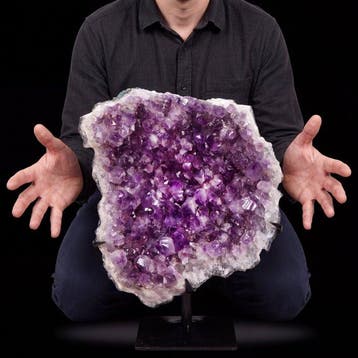 Vivid Amethyst - Interior Geode - 30x27x12 cm- 7 kg