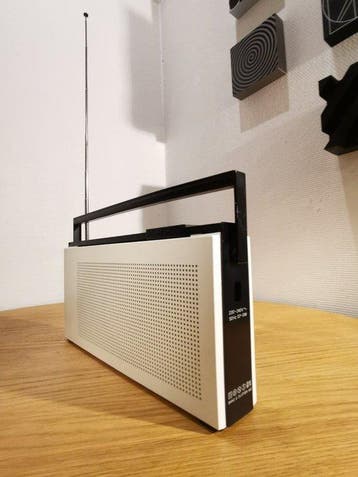 Bang & Olufsen - Very nice vintage beolit 505 in contrasting, Nieuw