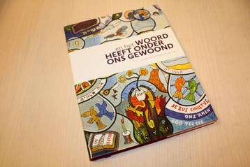9789076775135 . Titel:  en het Woord heeft onder ons gew..., Nieuw