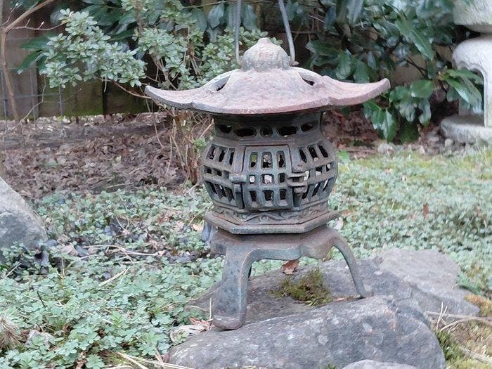 Lantaarn - IJzer - Japanse pagode lantaarn, Antiek en Kunst, Antiek | Overige Antiek