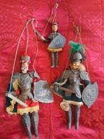 Marionet (3) - F.A.C.S. - Metaal, Hout, Textiel, Verf -