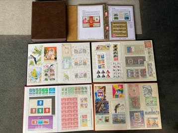 Wereld - Partij blokken wereld : in album + 4 stockboeken, Gestempeld