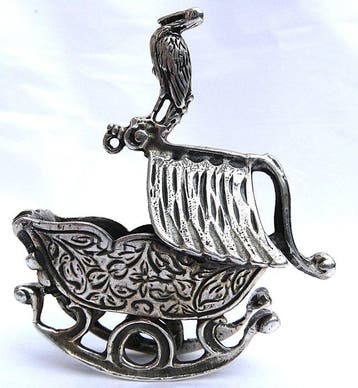 Beeldje - SCHOMMEL-MET OOIEVAAR - .835 zilver
