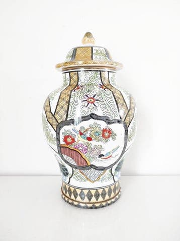 Petrus Regout - dekselvaas - Aziatisch decor - Aardewerk