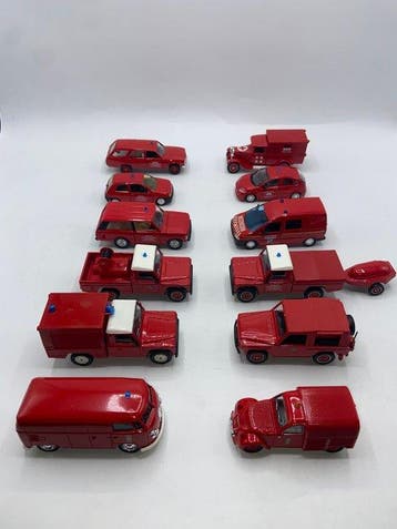 Solido 1:43 - Model vrachtwagen (12) - Brandweervoertuigen, Nieuw