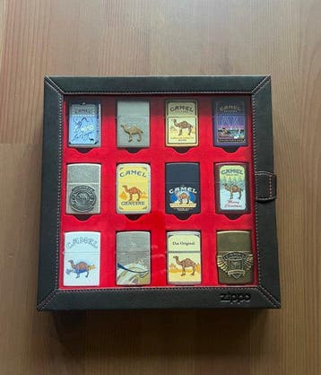 Zippo - Official Leatherette 12-Lighter Tabletop Display, Verzamelen, Rookartikelen, Aanstekers en Luciferdoosjes, Nieuw