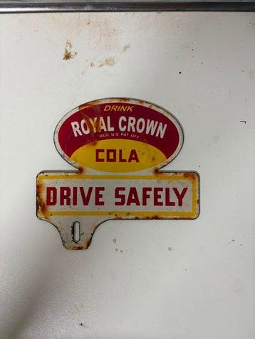 Royal Crown Cola ‘Drive Safely’ – Gestanst emaille, Antiek en Kunst