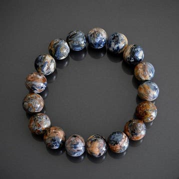 Armband van natuurlijke blauwe Pietersiet uit Namibië., Antiek en Kunst