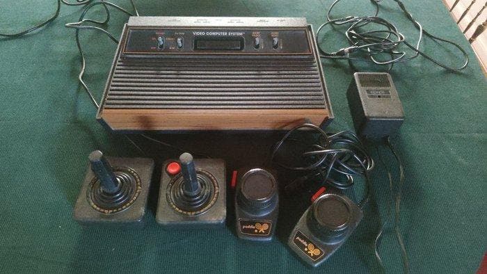 Atari - 2600 VCS - Atari 2600 Woodgrain (4 Switches) -, Spelcomputers en Games, Spelcomputers | Overige Accessoires