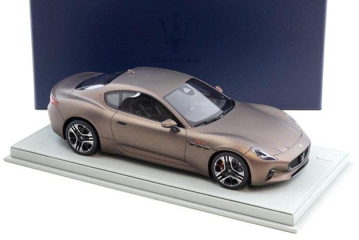 BBR 1:18 - Modelauto - Maserati GranTurismo Folgore - New in, Hobby en Vrije tijd, Modelauto's | 1:5 tot 1:12