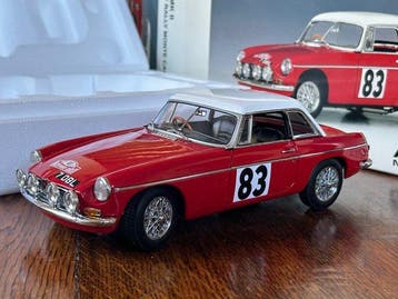 Autoart 1:18 - Model coupé - MGB GT MKII, Rally Monte Carlo, Nieuw