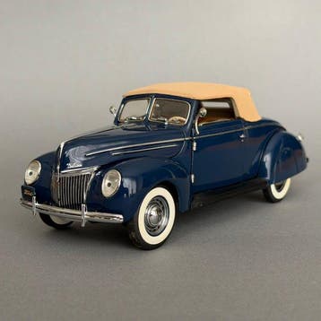 Franklin Mint 1:24 - Modelauto - 1939 Ford Deluxe, Nieuw