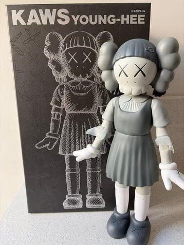 Kaws (1974) - YOUNG-HEE