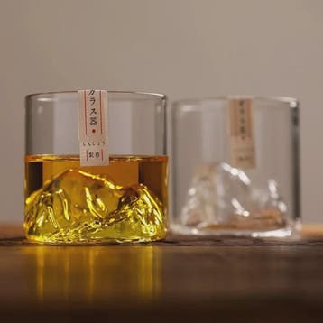 Set van 2 Whiskeyglazen met 3D Berg Design - Kristalhelder &, Antiek en Kunst, Antiek | Glas en Kristal, Verzenden