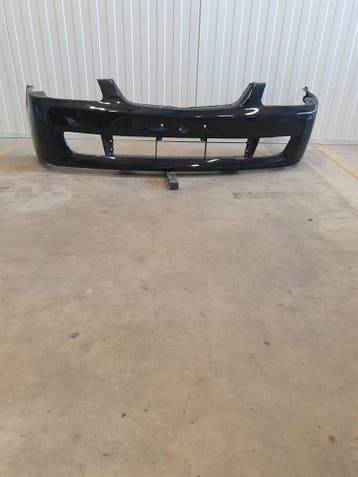 Voorbumper Mazda 323 (BJ12) (2001-2004) BLACK 16W, Auto-onderdelen, Voor, Nieuw, Ophalen of Verzenden, Mazda