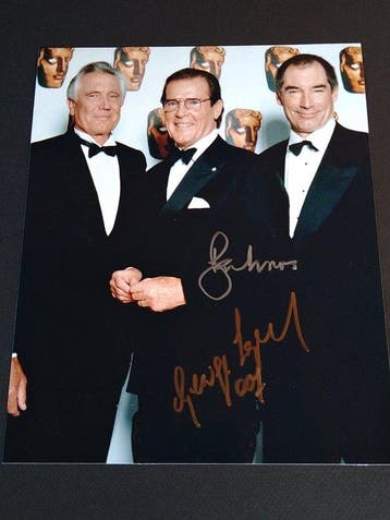 James Bond 007 - Sir Roger Moore (+) and George Lazenby -, Nieuw