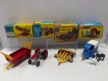 Corgi 1:43 - Model landbouwmachine (4) - 62,66,71 & 112,, Hobby en Vrije tijd, Modelauto's | 1:5 tot 1:12, Nieuw