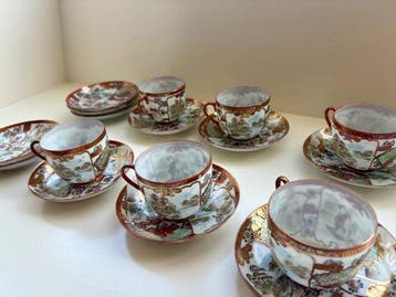 Theeservies (17) - Beenderporselein - eierschaalporselein
