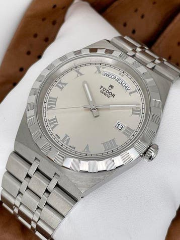 Tudor - Royal 41 Day Date Automatic - 28600 - Heren - 2025