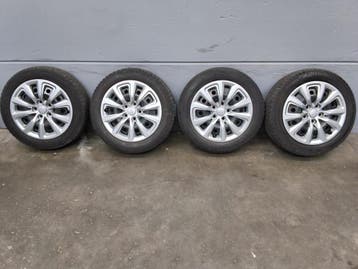 Hyundai i30 winterset 16 inch Bridgestone Blizzak 5,2 mm, Gebruikt, 16 inch, Banden en Velgen, Personenwagen