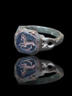 Oud-Romeins Stunning & Rare Blue Stone Seal Ring