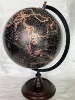 Globe - Vintage realizado en metal y madera 46 cm de alto -