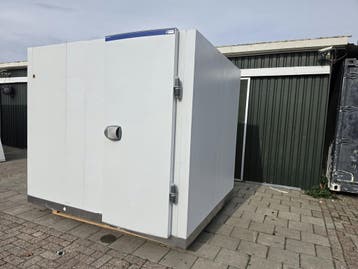 Koelcel 230 x 200 x 211 cm stekker klaar, Nieuw in verpakking, Koelen en Vriezen