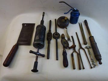 Lot van 11 vintage en antiek werkgereedschap,eerste helft en