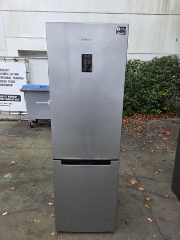 KWALITATIEVE KOELKASTEN / IJSKASTEN + GARANTIE! v.a. €175, 200 liter of meer, Met aparte vriezer, Zo goed als nieuw, Energieklasse A of zuiniger
