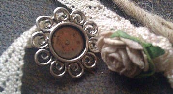 3 x antiek zilveren kastje/hanger zonder steentje 17 mm, Ophalen of Verzenden, Nieuw, Bedel